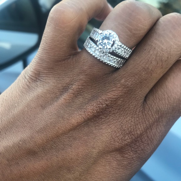 Charlinliol luxury ring 2 pc. Size 7. Silver color - Picture 3 of 3